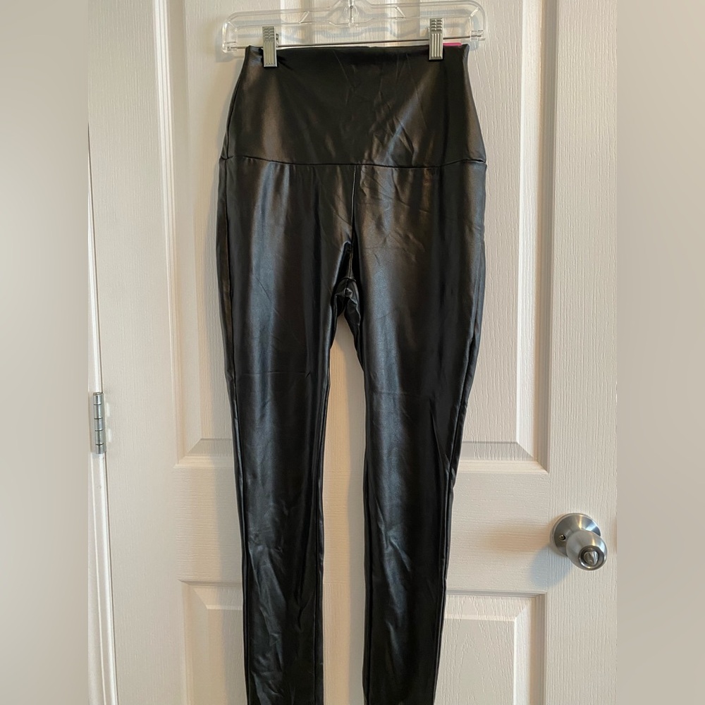 Stretchy, Leather-looking, black leggings, size medium
